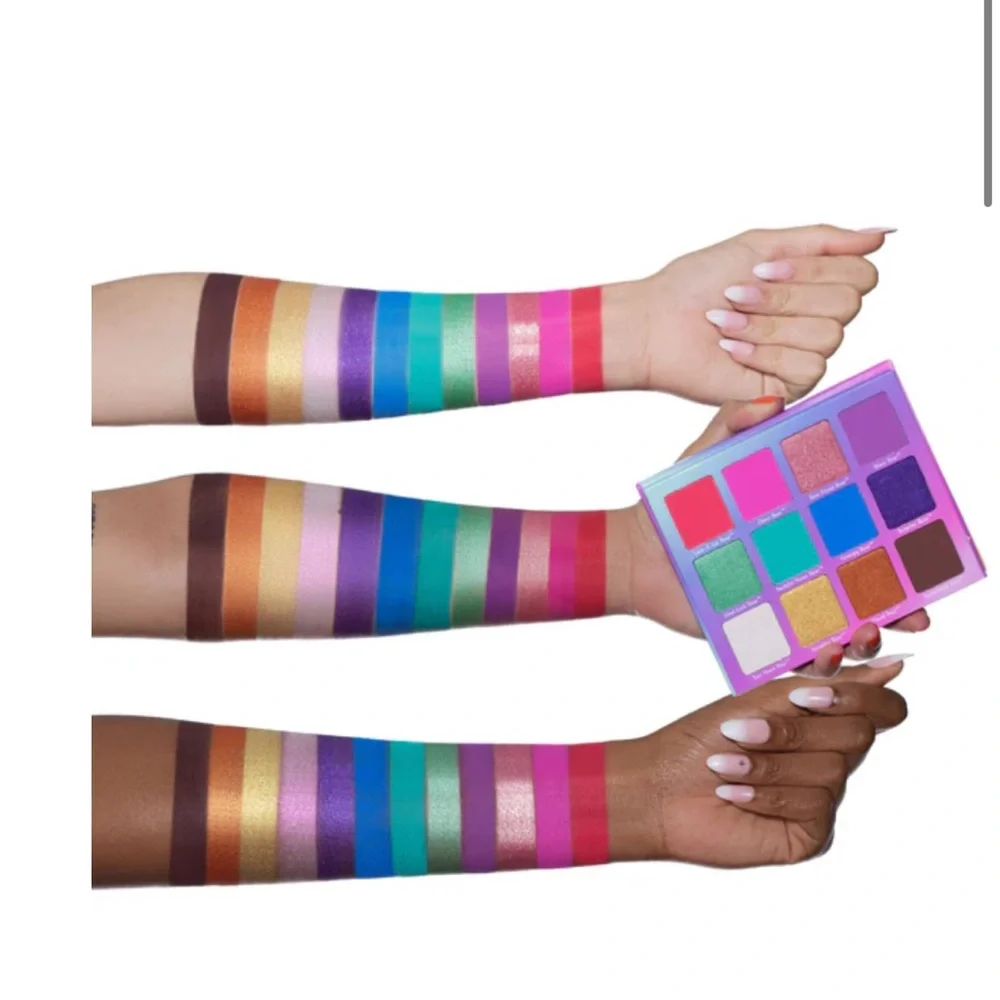 Violet Voss Care Bears Eyeshadow Palette — Rainbow Shades